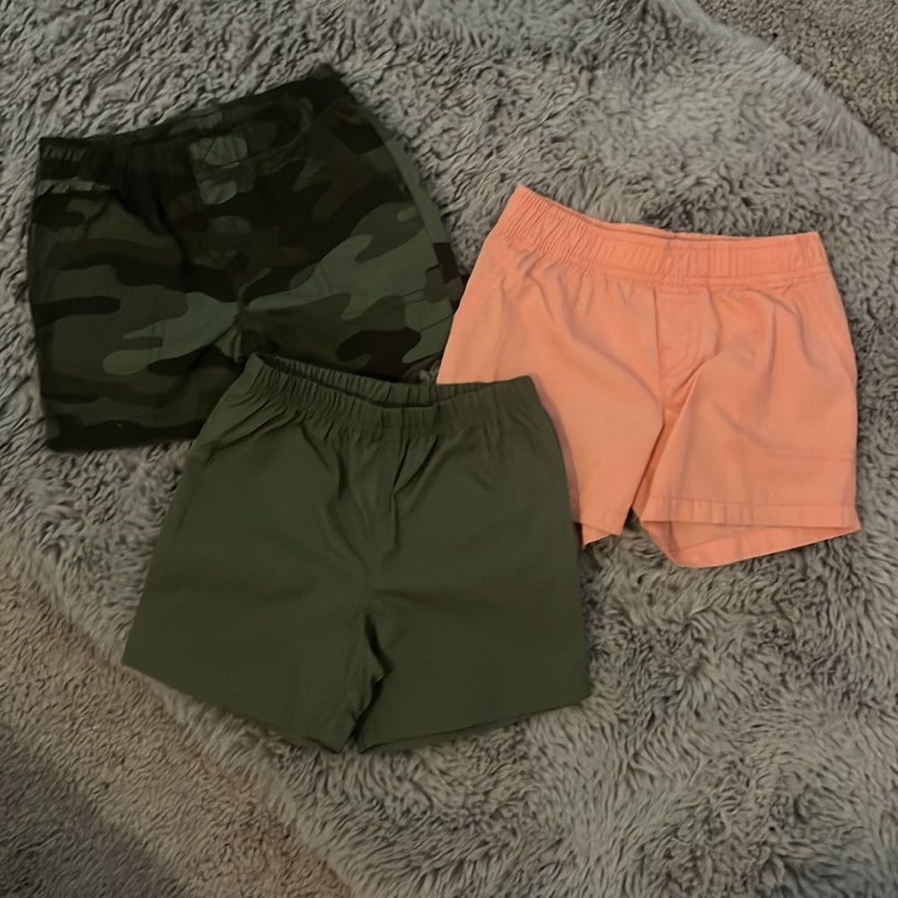 Carter’s Shorts Bundle. - Picture 2 of 7